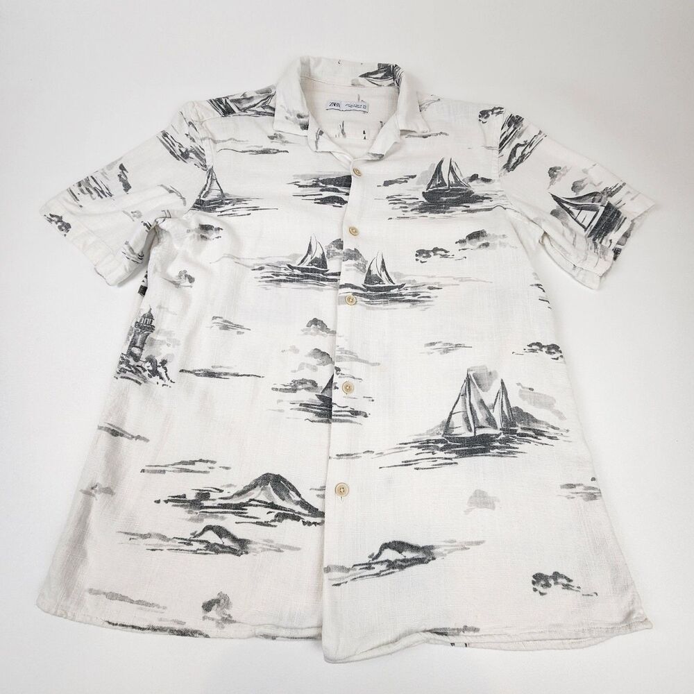 Zara Men's Medium Sailboat Print Camp Shirt Made in Portugal Textured Short Slee